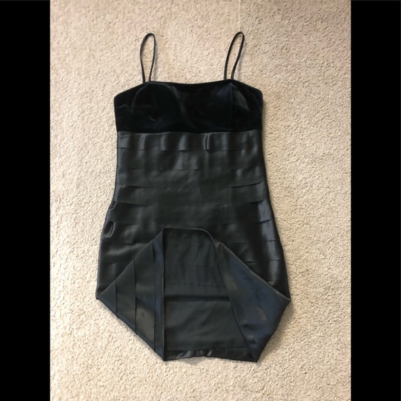 Alex Evenings Tiered Velvet Dress Sz 10P Straps Chic Formal Pencil Small Black - Picture 5 of 12